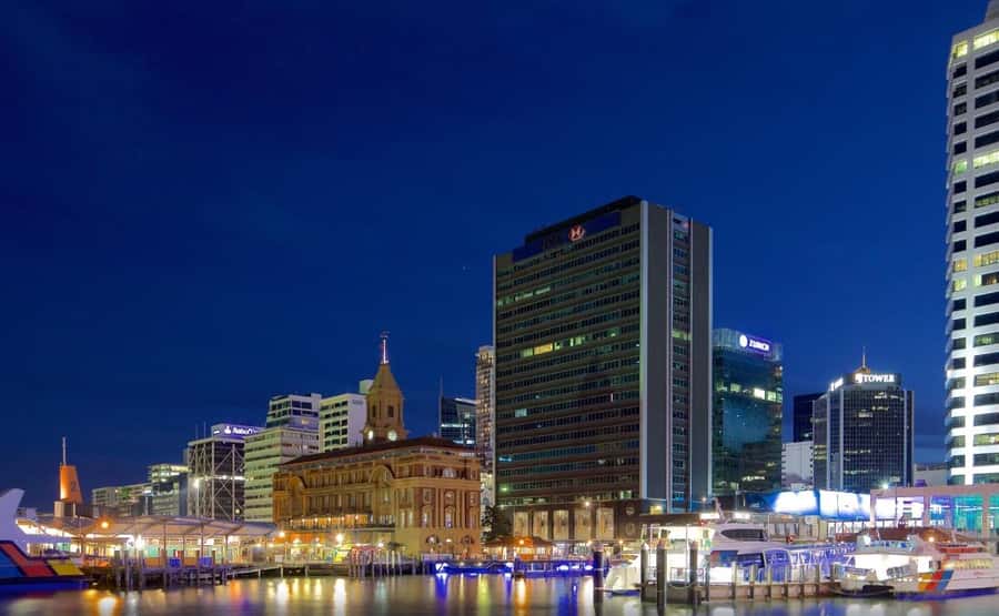 Auckland: Sunset Tour with Thermal pool & Wine Tasting - Palm Spring thermal pools for 90 minutes