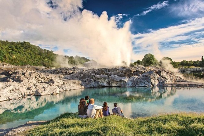 Auckland to Hobbiton Movie Set and Rotorua's Geothermal Valley - Is $279.26 a fair price?