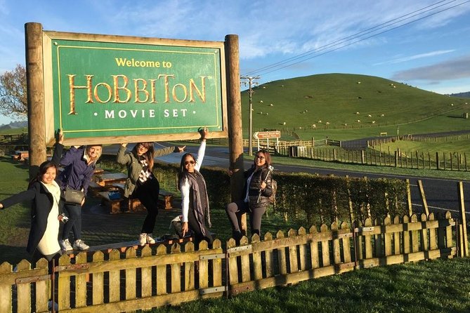 Auckland to Rotorua via Hobbiton Small Group Tour (One Way) - Why this Auckland to Rotorua route works