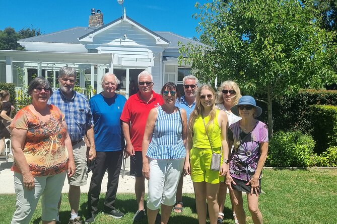 Auckland Town and Country Delights Tour - Price, group size, and practical value
