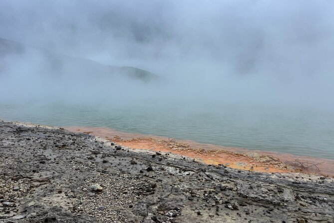 Auckland: WAI O TAPU Rotorua, Polynesian Spa & Blue Springs Tour - Blue Springs and the clear water near Putāruru