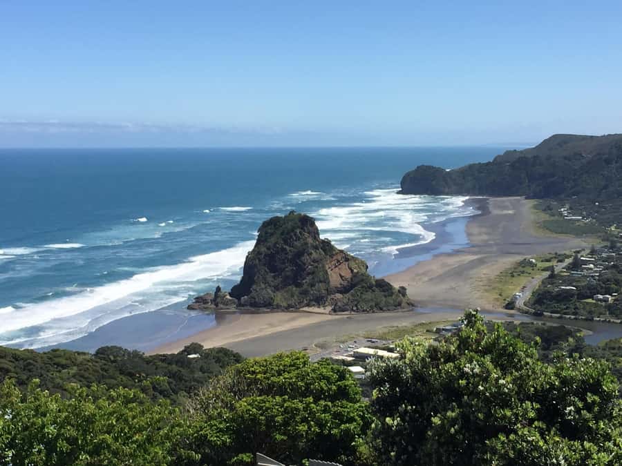 Auckland: West Coast Discovery - Karekare Falls: the quietest hour of the day
