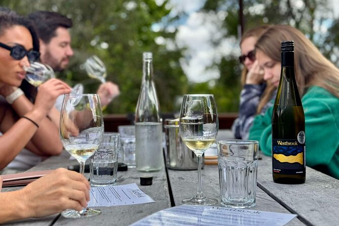 Auckland West Vineyard Tour with lunch and tastings incl - Small details that matter on the day