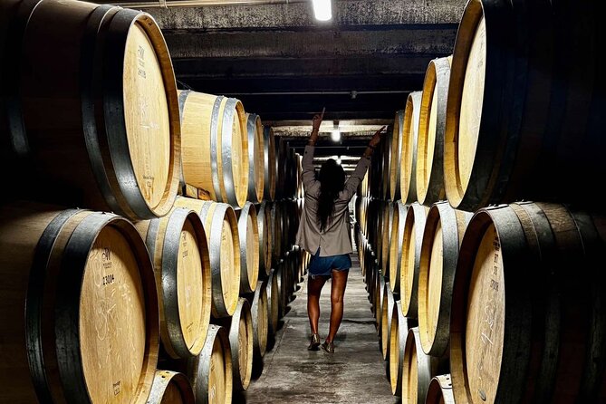 Auckland West Vineyard Tour with lunch and tastings incl - Hunting Lodge brings wine and lunch together