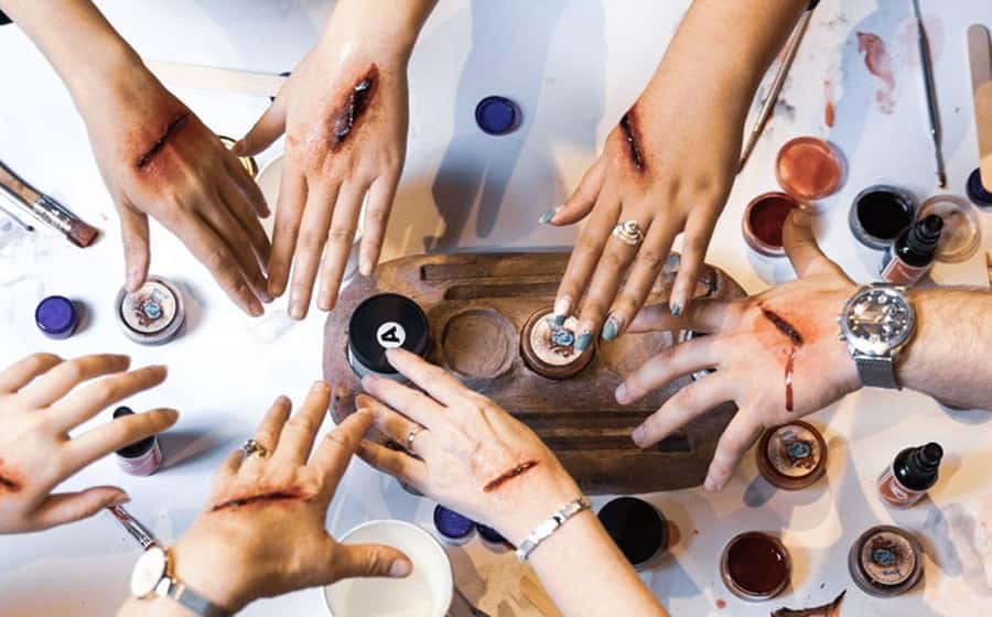 Auckland: Wētā Workshop Unleashed Creative Classes Ticket - What happens in Intro to Scars and Scrapes