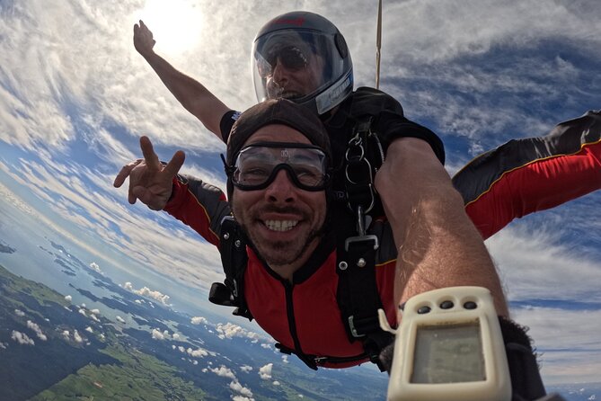 Bay of Islands: 12,000ft Skydive - Arriving at 182 Wiroa Road in Kerikeri
