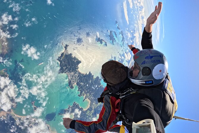Bay of Islands: 12,000ft Skydive - Photos, video, and the real cost