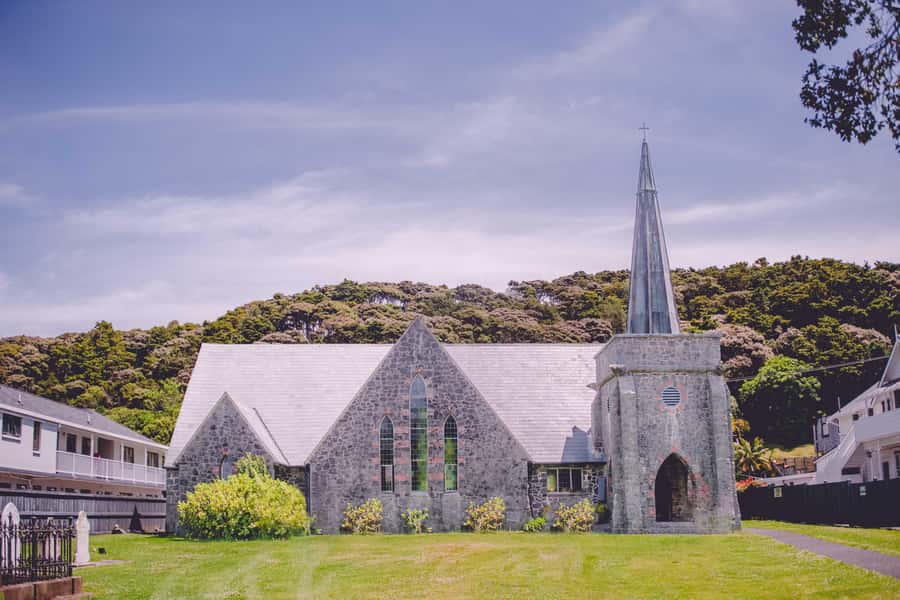 Bay of Islands - Mini Tour (75-90 mins) - Leaving Paihia by Stone Church and the beaches