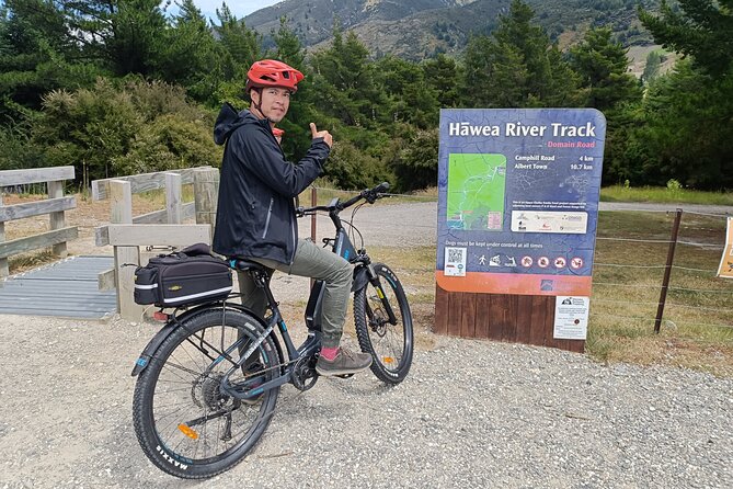 Bike the Wanaka and Hawea Trails - The final ride toward Wānaka