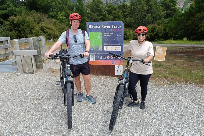 Bike the Wanaka and Hawea Trails - Meeting in central Wānaka and riding north