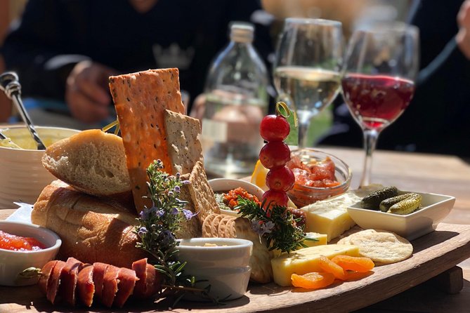 Bike & Wine Tour: Arrowtown to Valley of the Vines - Reaching Gibbston, the Valley of the Vines