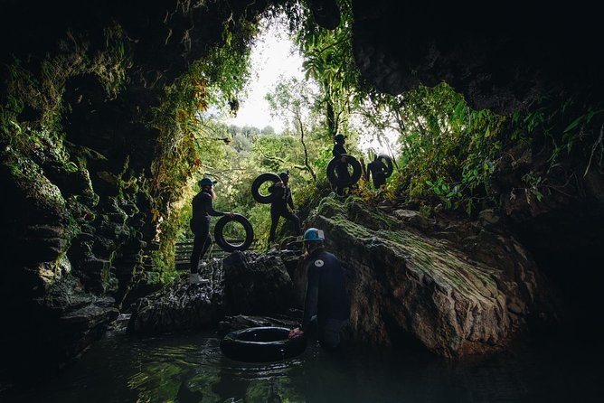 Black Water Rafting Experience Waitomo Caves Tour - Checking in at 585 Waitomo Caves Road