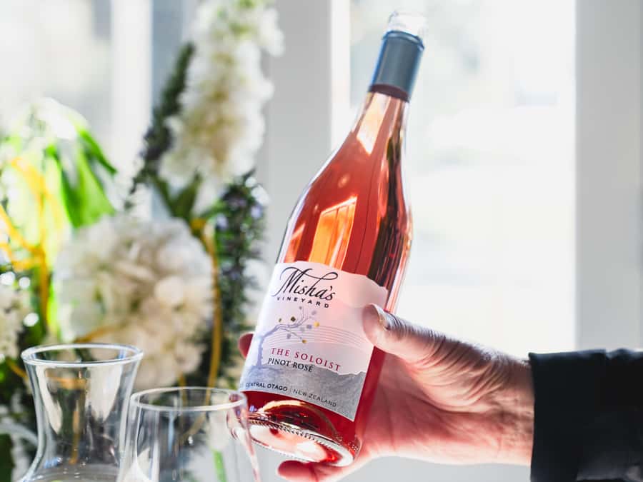 Boutique Winery Half-Day Tour & Vineyard Platter-Style Lunch - Old Cromwell Town and the area’s earlier story