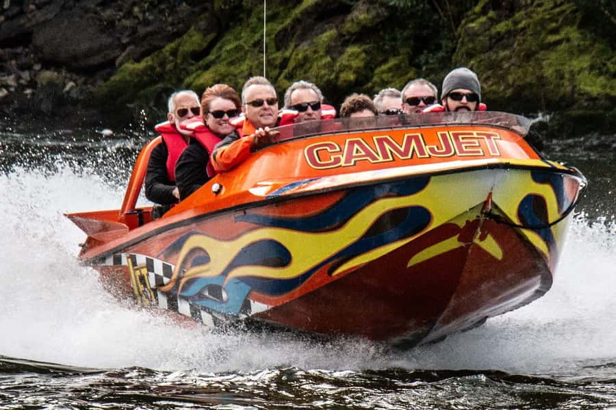 Cambridge Waikato New Zealand: Tour -45 Min Extreme Jet Boat - The 15-minute safety briefing matters