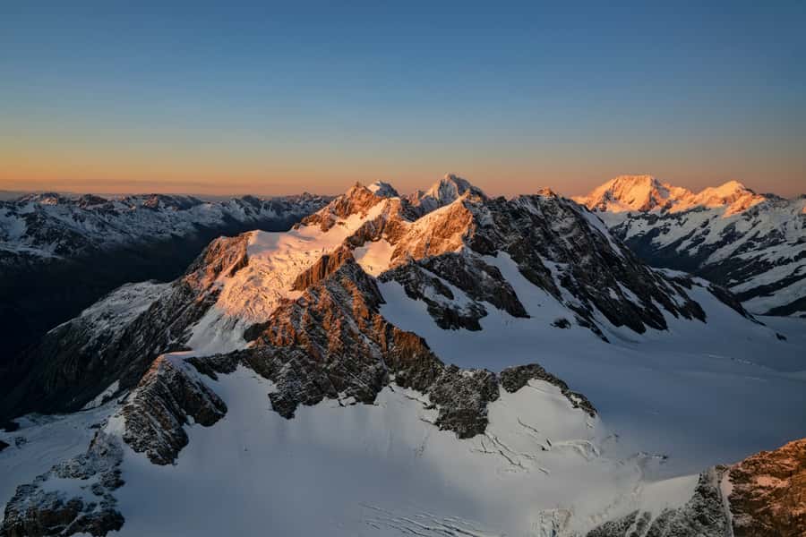 Canterbury: Mount Aorak/Cook Sightseeing Helicopter Flight - From Mount Cook Airport toward the Southern Alps