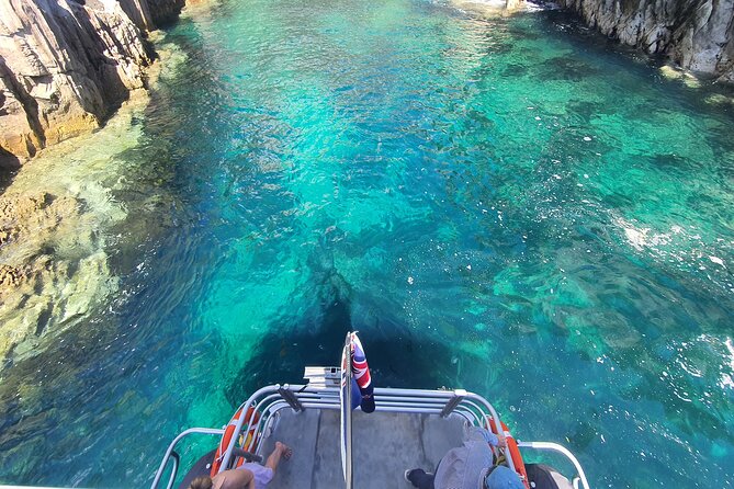 Cathedral Cove Coast and Cave Activity - Comfort, crew, and the family factor