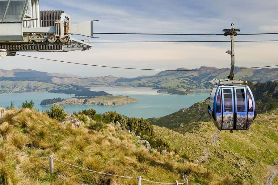 Christchurch: Gondola Ride - The 445-meter summit and its view decks
