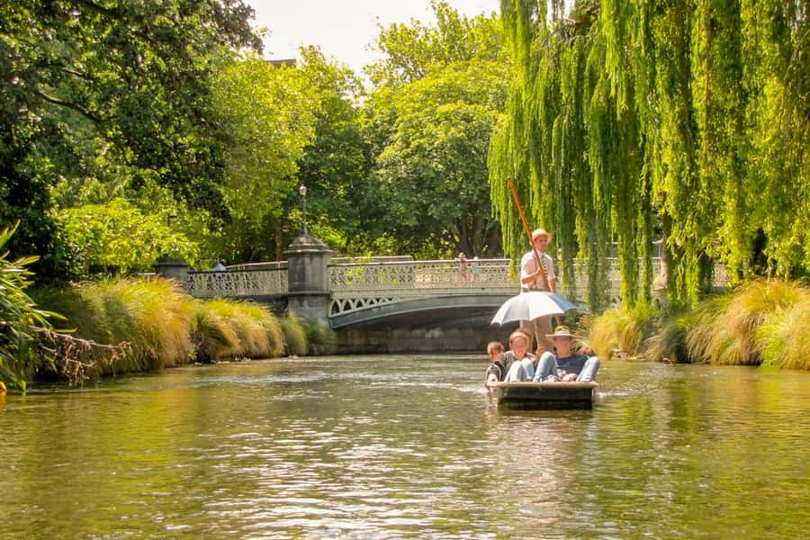 Christchurch: Gondola Ticket and Punt Ride on the Avon River - Start with the Avon River punt