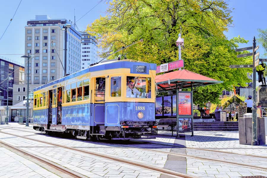 Christchurch: Hop-On Hop-Off Tour by Vintage Tram - Stop at the Botanic Gardens for the calmest break