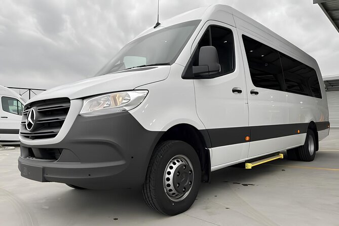 Christchurch International Airport To/From City Center Transfer - Meeting your driver inside the arrivals hall