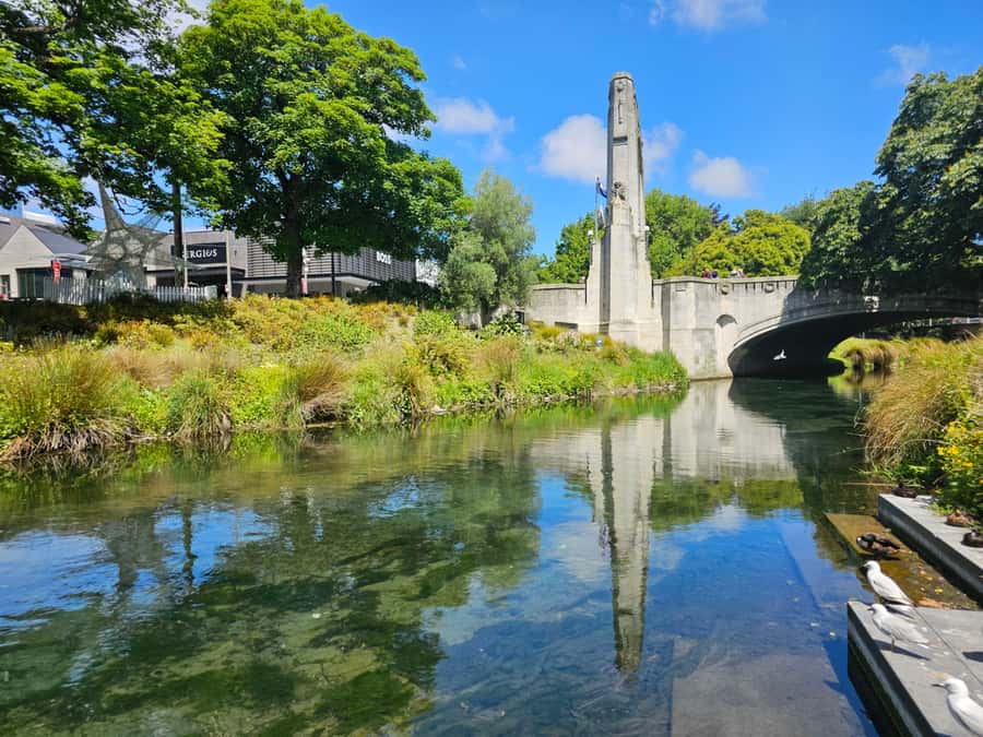 Christchurch: Ōtautahi Meander Walking Tour with Tastings - Who should book this Ōtautahi walk?