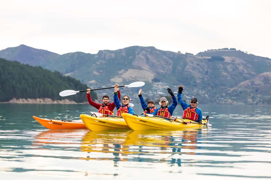 Christchurch: Sea Kayaking Tour of Lyttelton Harbour - From Cathedral Square over the Port Hills