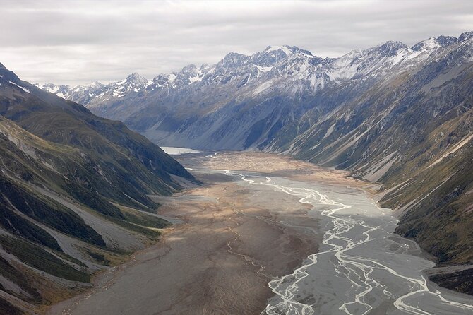 Christchurch to Aoraki Mount Cook helicopter tour - Flying Over the Tasman Glacier