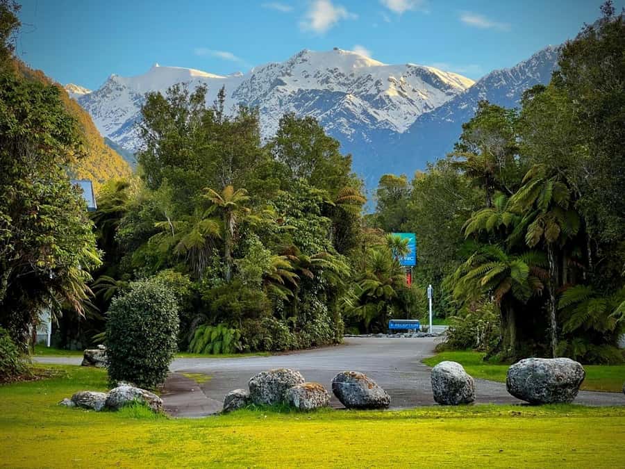 Christchurch: to Franz Josef via Hokitika 1 Way Tour - Key points at a glance