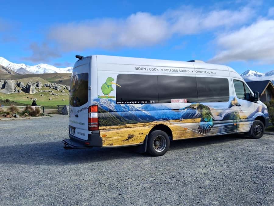 Christchurch: to Franz Josef via Hokitika 1 Way Tour - Lunch in Greymouth keeps the long day moving
