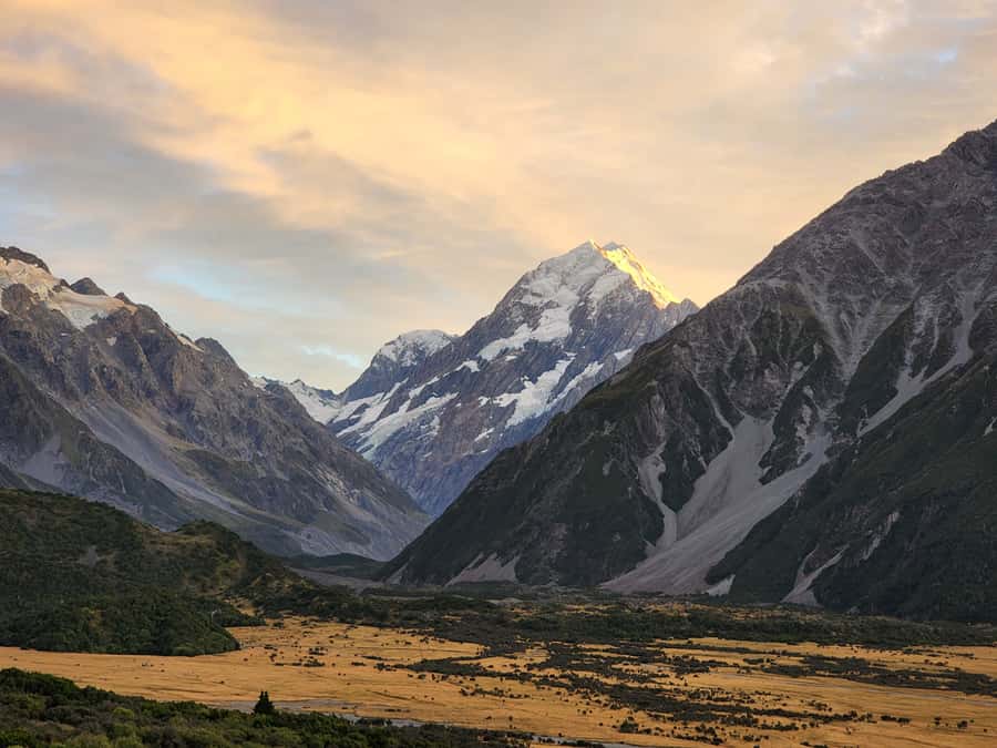 Christchurch to Mt Cook via Lake Tekapo (1 way) - Crossing the Canterbury Plains