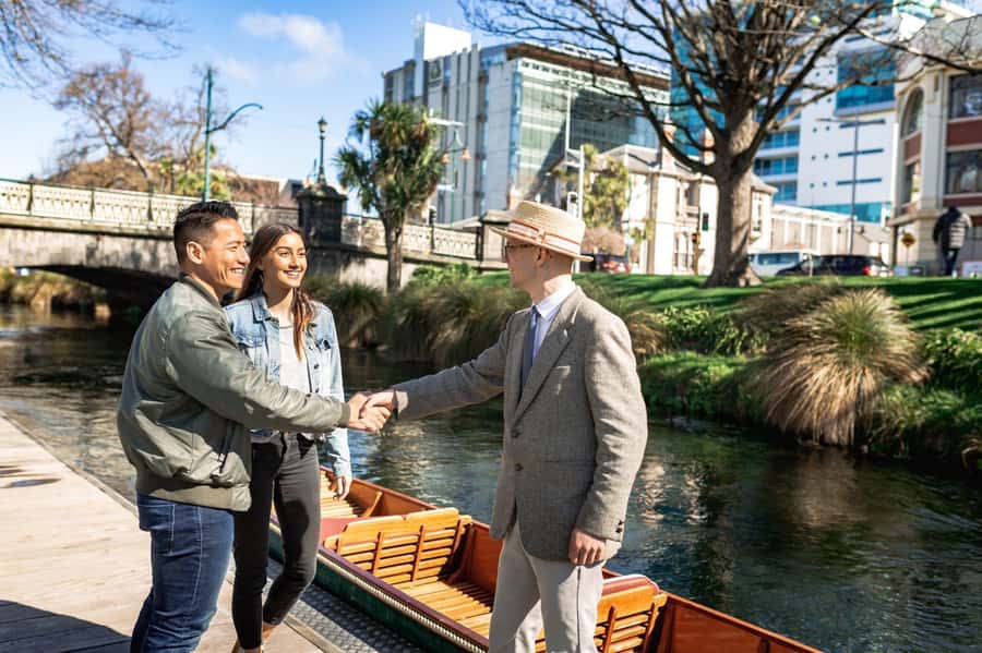 Christchurch: Tram, Punt and Gondola Ride Combo Ticket - Getting to the gondola requires a separate plan
