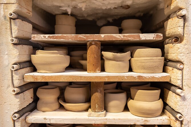 Creative Wheel Throwing Pottery Class in Coromandel - Why Driving Creek gives the class more character
