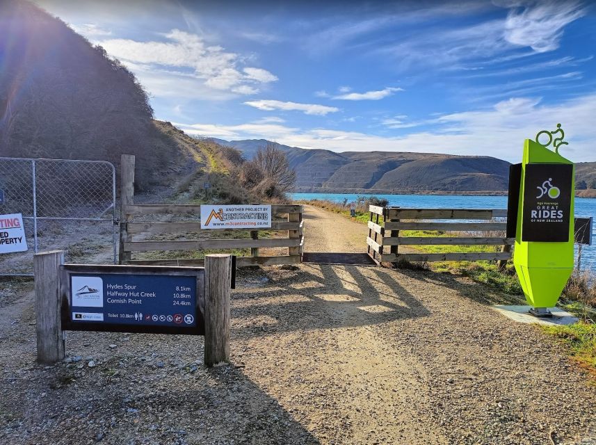 Cromwell: Lake Dunstan Trail Bike Rental and Luxury Shuttle - The clip-ons and Hugo suspension bridge