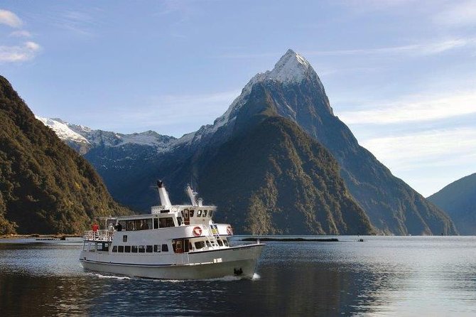 Cruise Milford NZ Small Boutique Cruise Experience - Boarding at Milford Sound