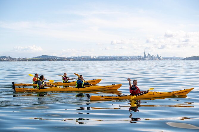 Day sea kayak tour Rangitoto Island - Returning across the harbor
