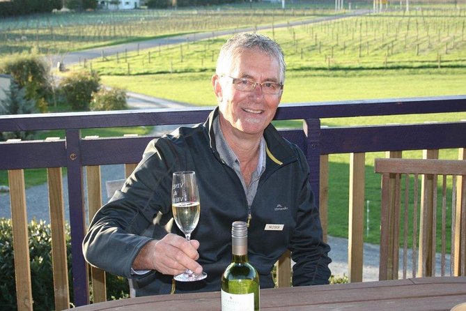 Deco Napier, Te Mata Peak, Garden Walk and Wine Tasting Tour - The private garden adds a personal touch
