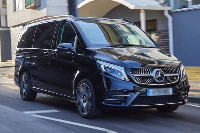 Departure Private Transfer Auckland City to Auckland Airport AKL by Luxury Van - Leaving Auckland without the usual airport scramble