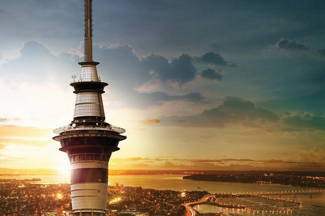 Discover Auckland City Tour: The City of Sails - One Tree Hill, or Maungakiekie