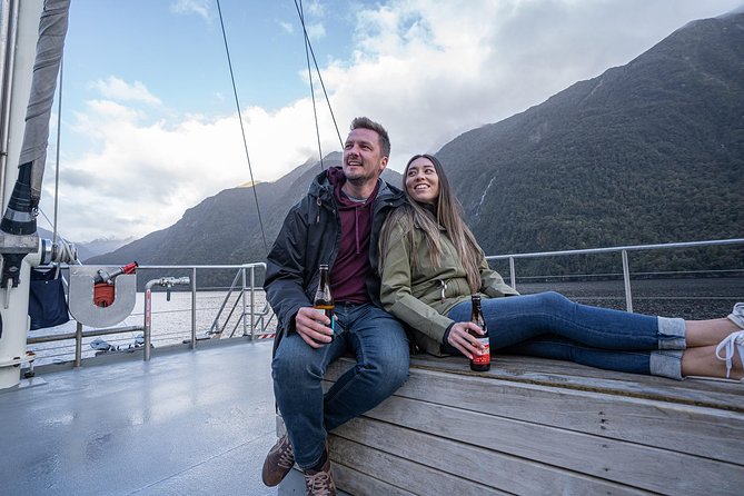 Doubtful Sound Overnight Cruise - Wildlife in a real, unscripted setting