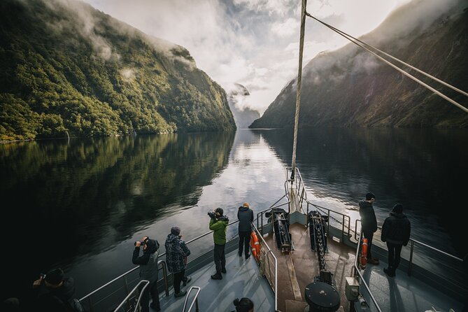 Doubtful Sound Wilderness Cruise from Te Anau - Crossing Lake Manapouri