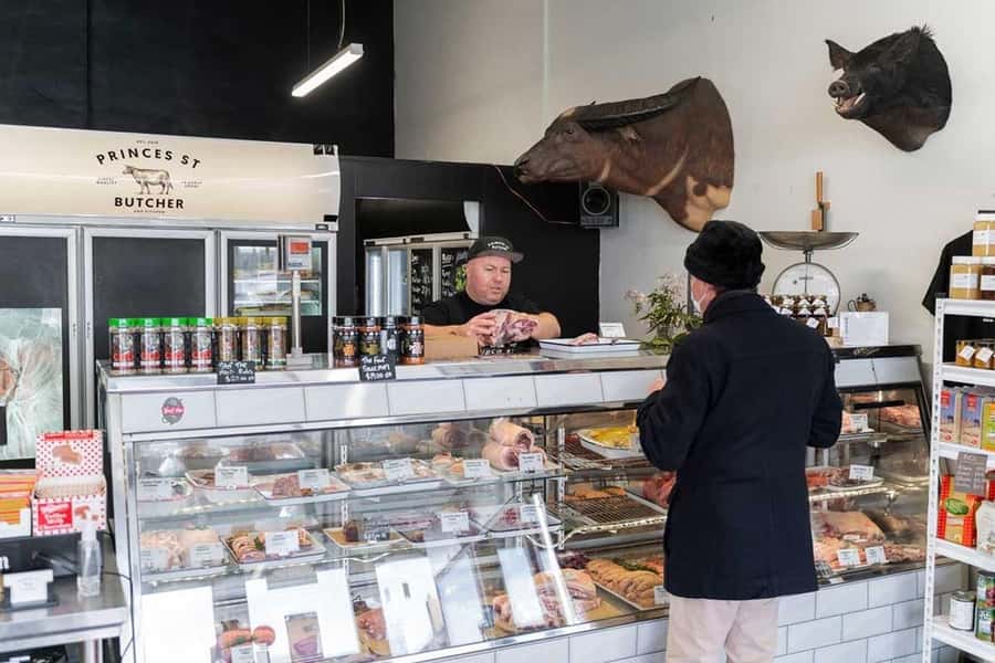 Dunedin: 3 Hour Artisan Food Walking Tour - Fish and chips with a proper Dunedin backstory