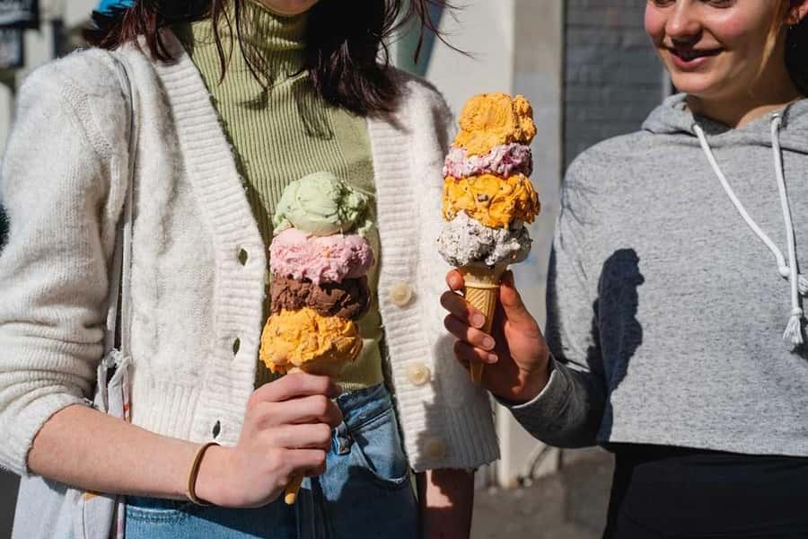 Dunedin: 3 Hour Artisan Food Walking Tour - Warm tonics at a local wellness dispensary