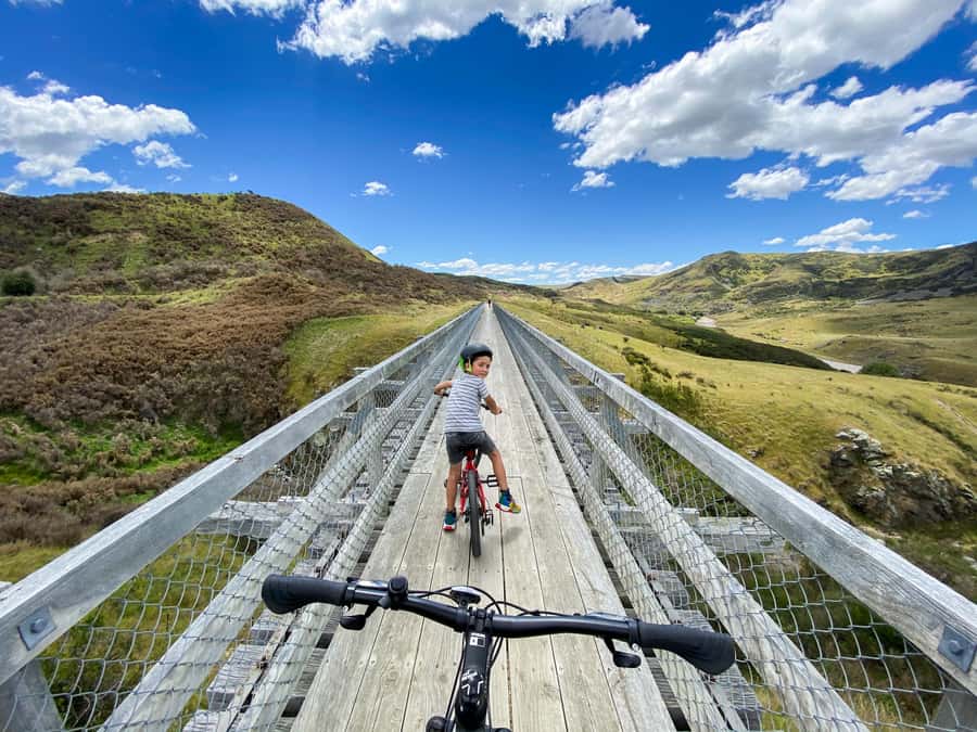 Dunedin: Scenic Railway Tour Through the Taieri Gorge - Leaving Dunedin for the Taieri River