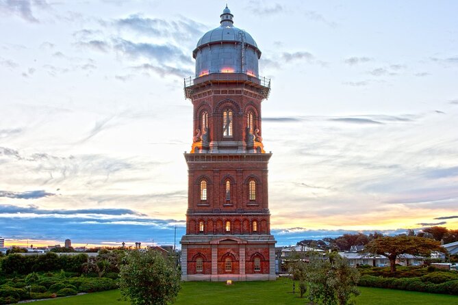 Dunedin to Te Anau via the Catlins One Way Small Group Tour - The guide and the small-group feel