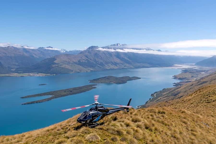 Earnslaw Burn Glacier & Waterfalls | 75min from Queenstown - Flying past Mount Earnslaw to the glacier