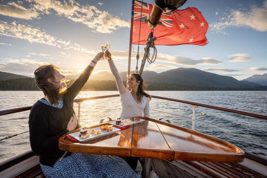 Evening Champagne Cruise on Historic 1935 Motor Yacht. - Practical tips for a better cruise