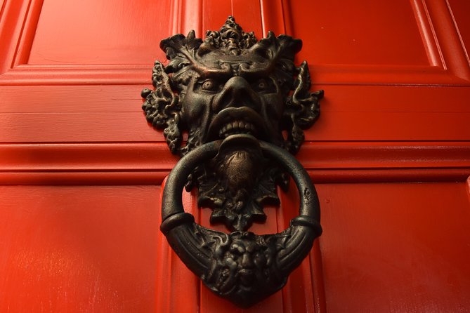 Fear Factory Queenstown - Following the red lights through the Lockhart Hotel