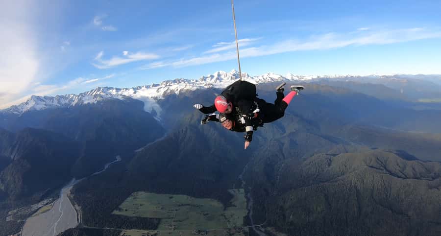 Franz Josef: 13,000ft, 16,500ft or 18,000ft Skydive - What you can see from 18,000 feet