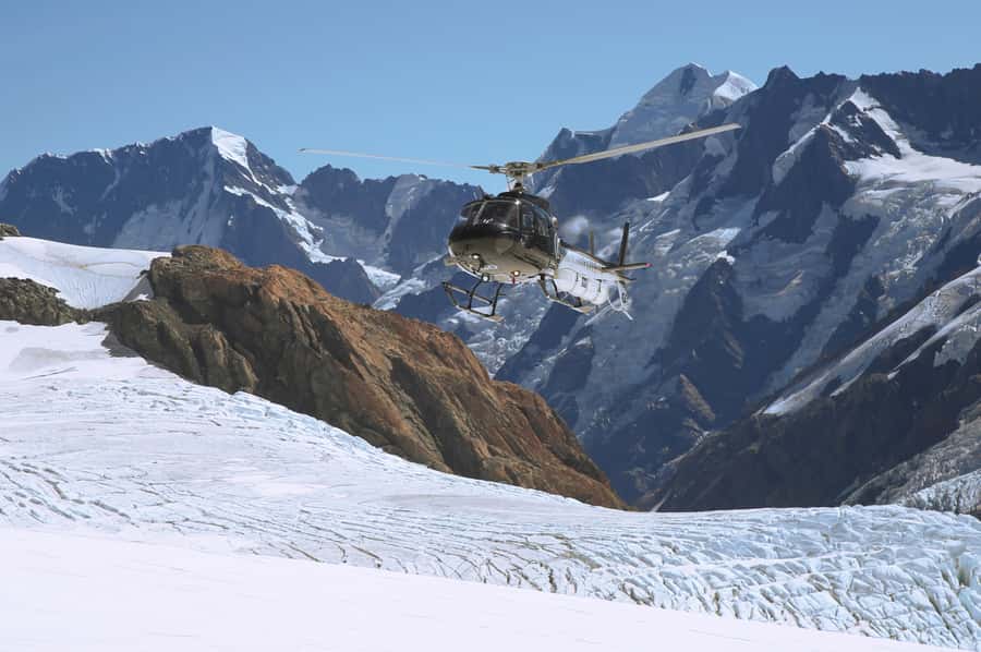 Franz Josef: 30-min Flight Franz Josef & Tasman Glaciers - Leaving Franz Josef Heliport
