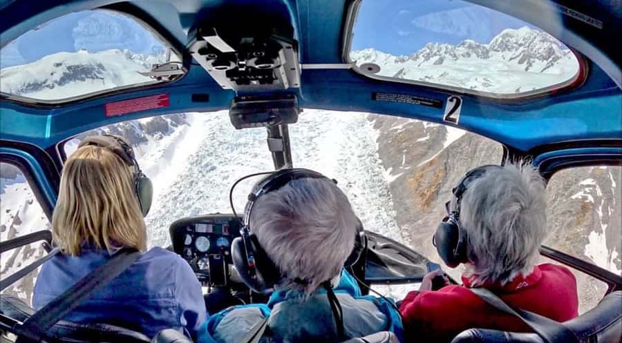 Franz Josef: 35min Helicopter Trip over Two Glaciers - Ten minutes on snow and ice